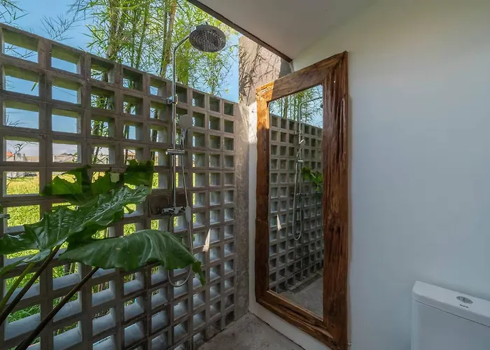 Ricefield View 3br Designer 1 Min From