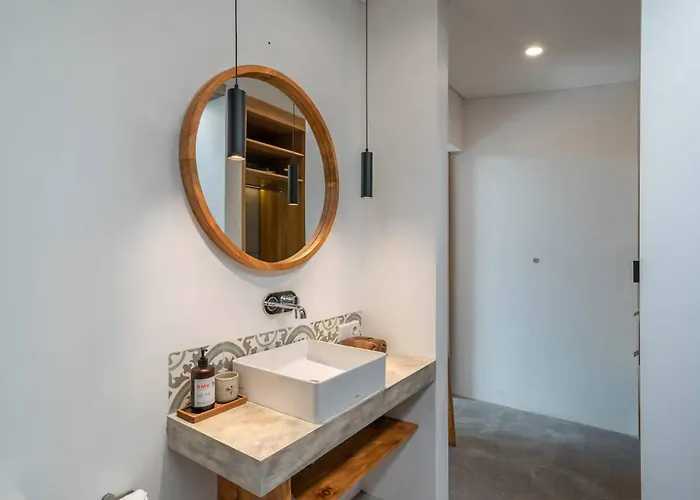 Ricefield View 3br Designer 1 Min From