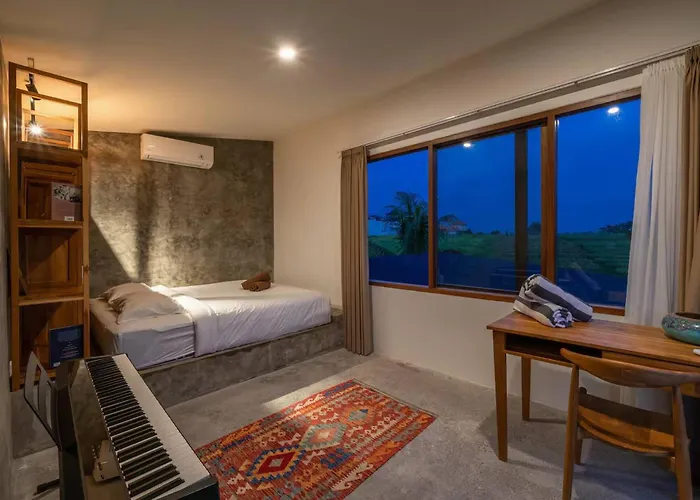 Ricefield View 3br Designer 1 Min From